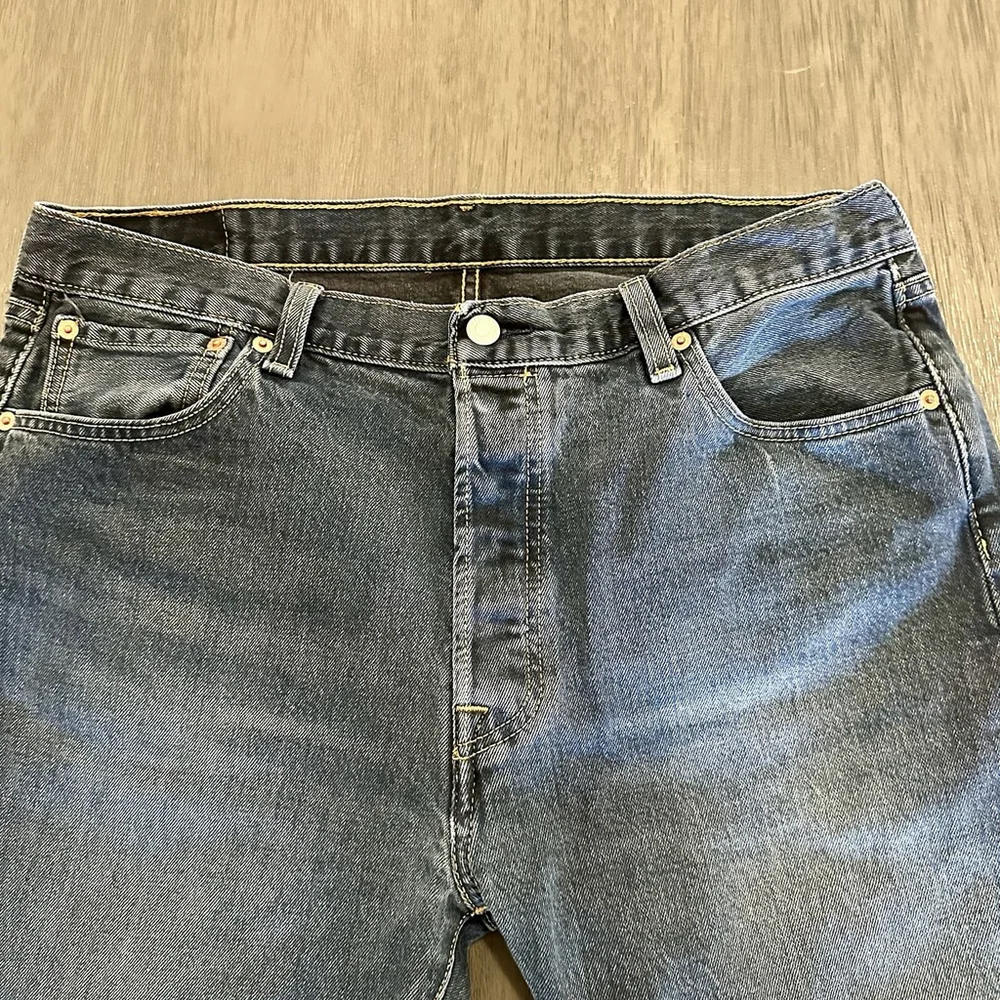 Levi's 501 Men Jeans 36W 32L Button Fly Blue Denim Made In Egypt Measure 36W 30L